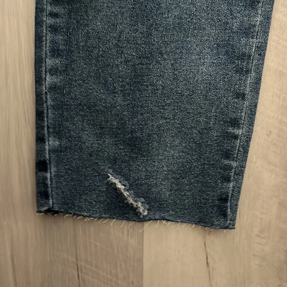 Straight leg jeans with rips - Picture 3 of 4